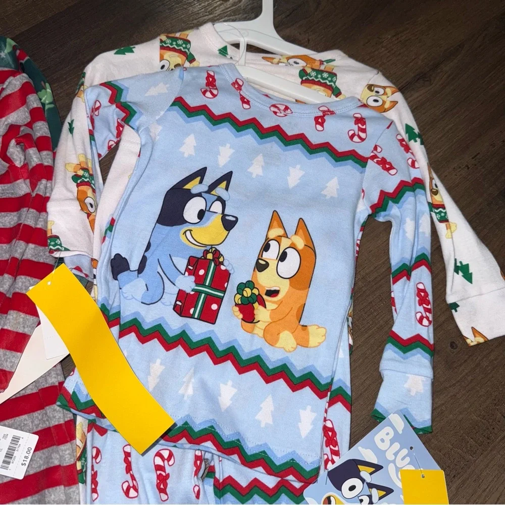 NWT Carter’s & Bluey 2T Toddler Holiday Pajamas